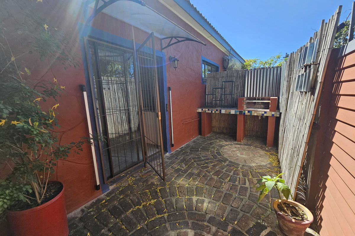 Vincent Heights - Modern, neat Garden Flat with secure parking Including w/e - Photo 5