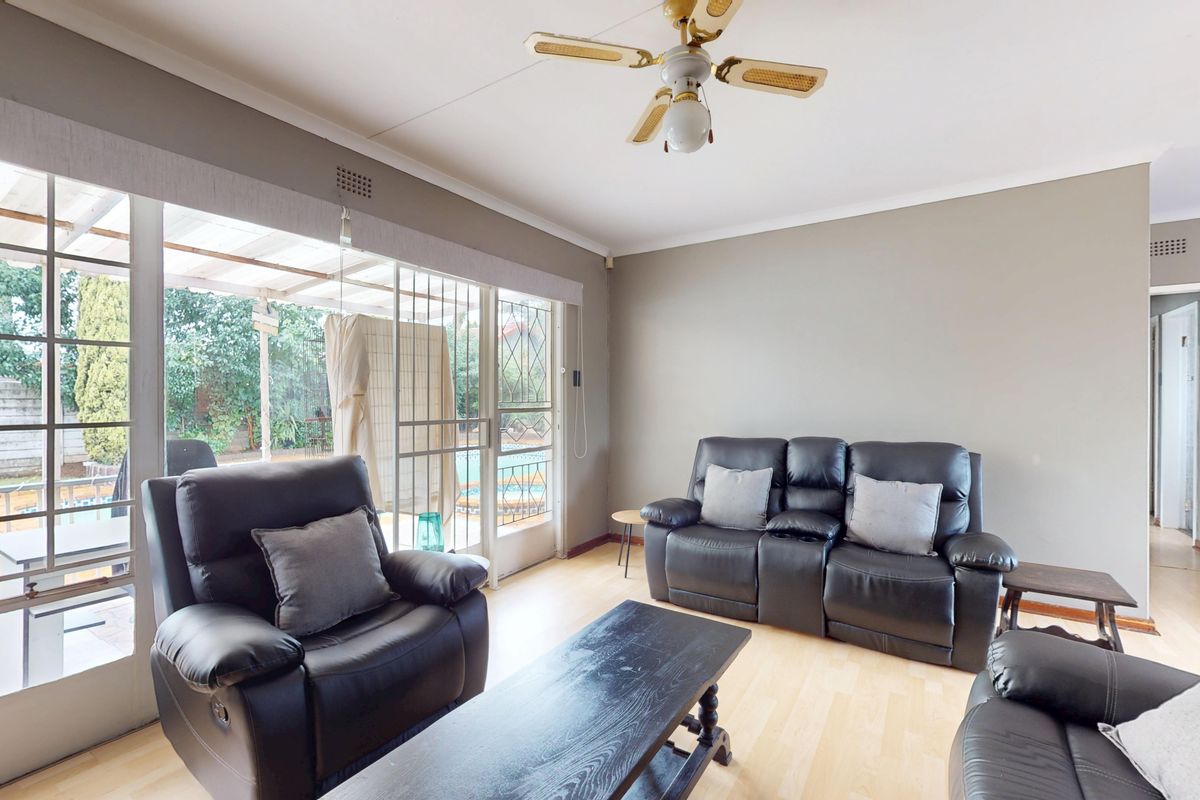 Start Your Property Journey in Style – Space, Potential & Location! - Photo 4