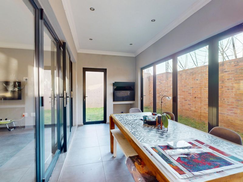 Live Luxury Non-distressed auction. Starting bid from R2 300 000-00 - Photo 10