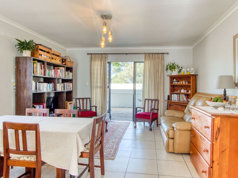 Modern 2 Bedroom Apartment in Secure Somer View Complex - Photo 10