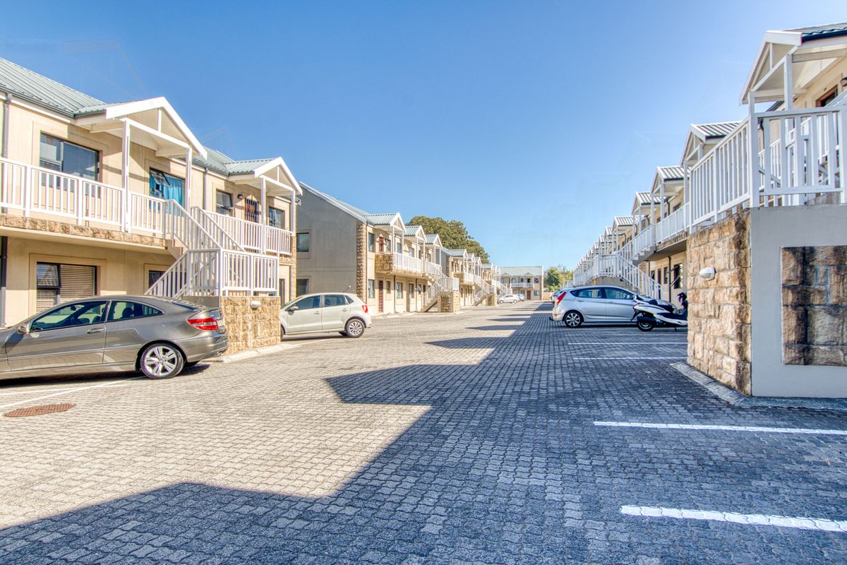 Modern 2 Bedroom Apartment in Secure Somer View Complex - Photo 2