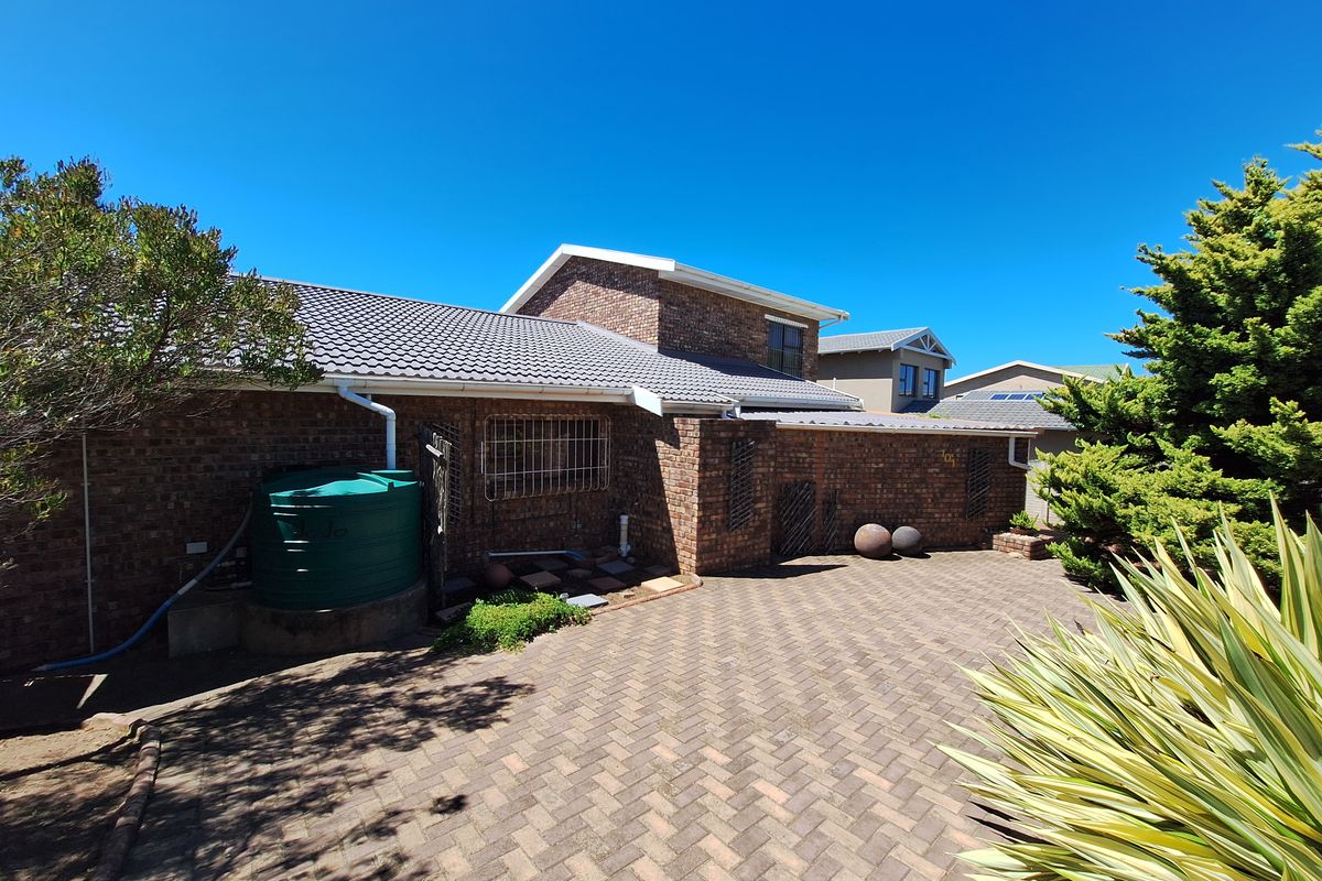 Great Address | Endless Views | Low Maintenance | Wavecrest - Photo 4
