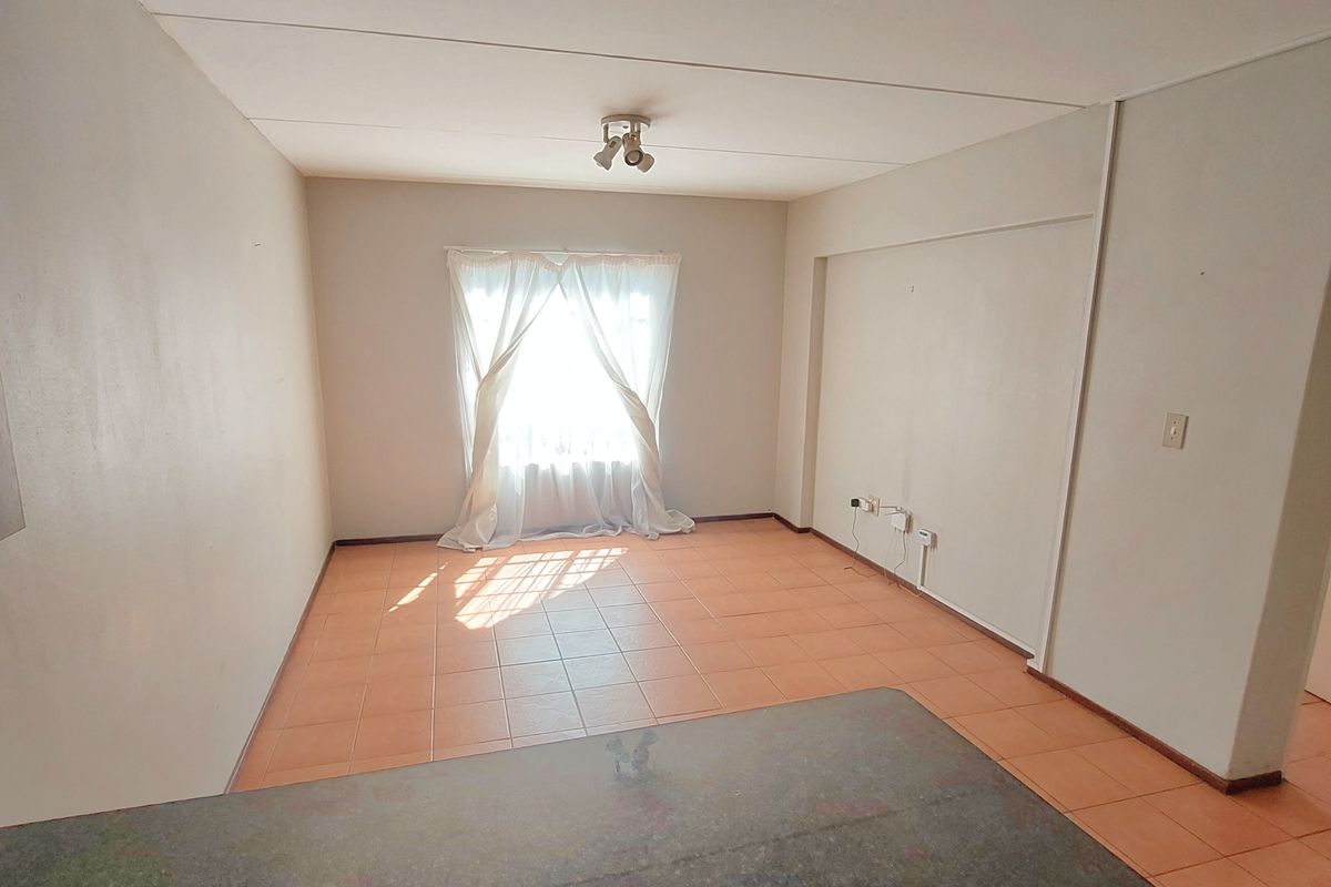 First Time Buyers Dream! - Photo 2