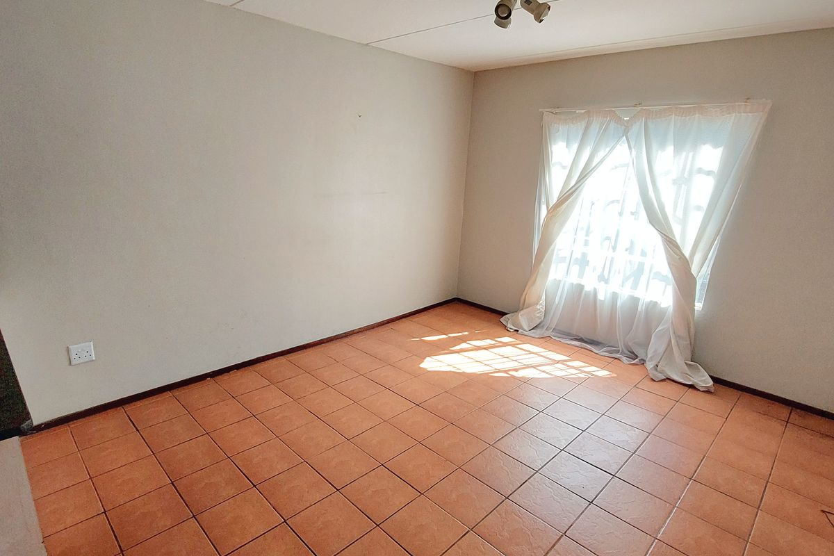 First Time Buyers Dream! - Photo 5