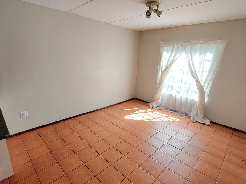 First Time Buyers Dream! - Photo 5