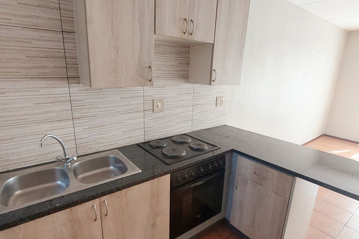 First Time Buyers Dream! - Photo 4