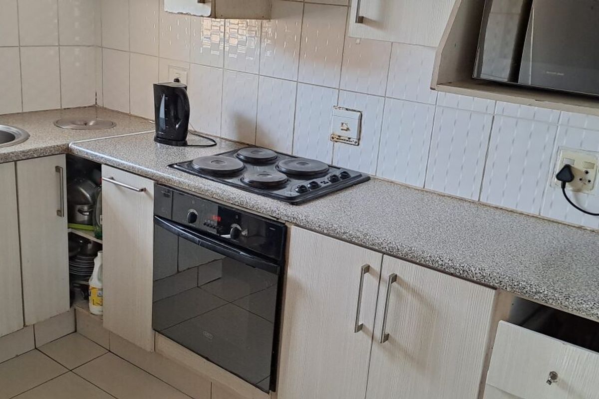 Lifestyle-focused for Modern living in a secure estate environment - Photo 4