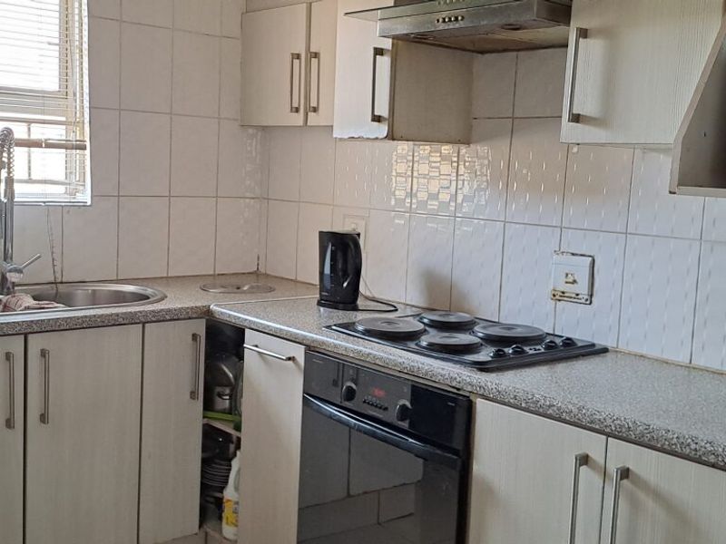 Lifestyle-focused for Modern living in a secure estate environment - Photo 6