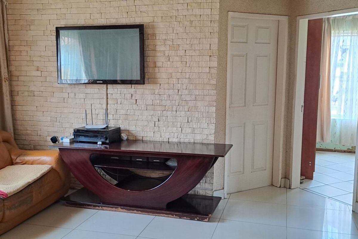 Lifestyle-focused for Modern living in a secure estate environment - Photo 2