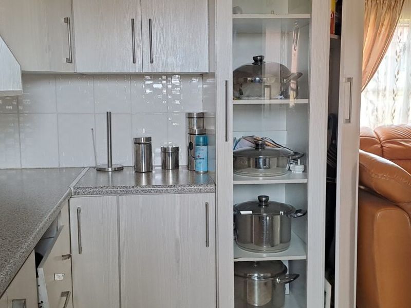 Lifestyle-focused for Modern living in a secure estate environment - Photo 3