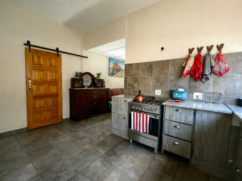 Charming Family Home in Sought-After Protea Park – Priced to Sell! - Photo 4