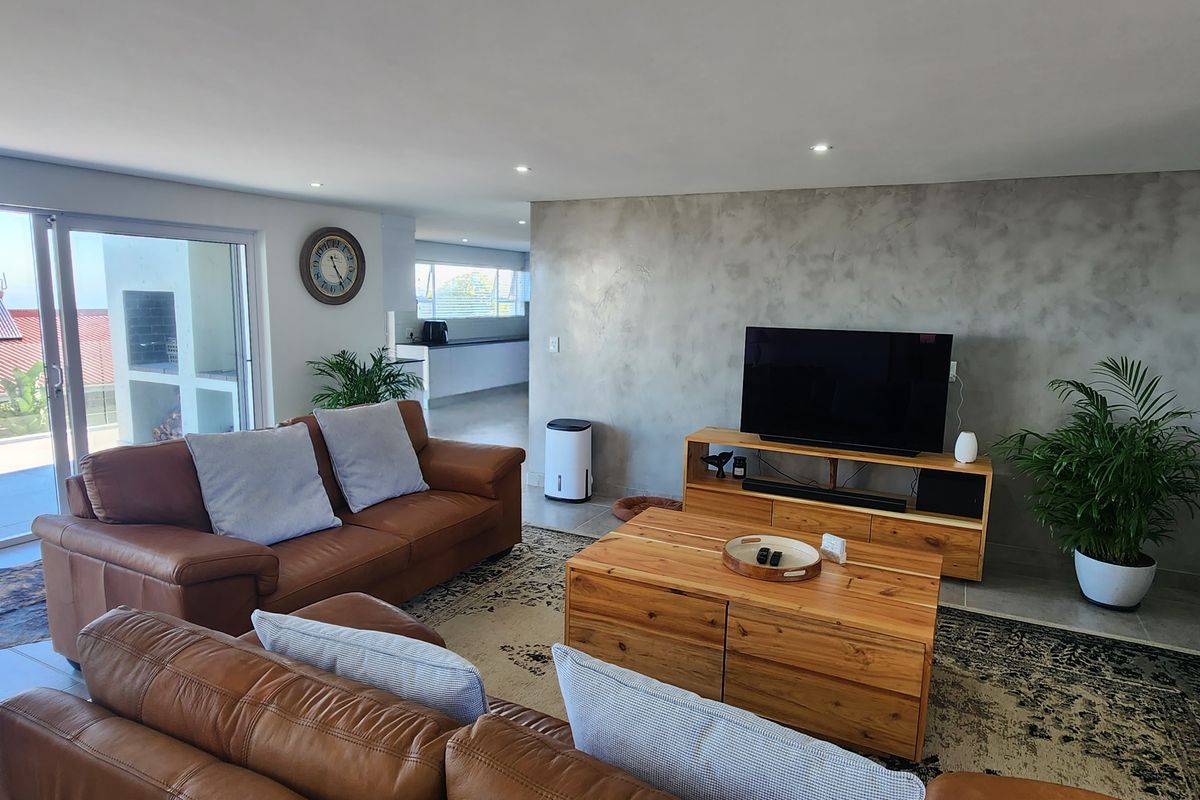 Exquisite coastal living – A modern masterpiece - Photo 5