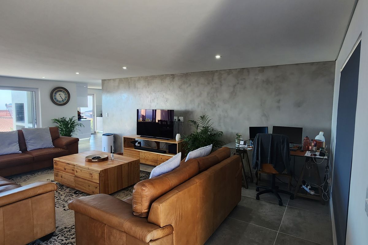 Exquisite coastal living – A modern masterpiece - Photo 3