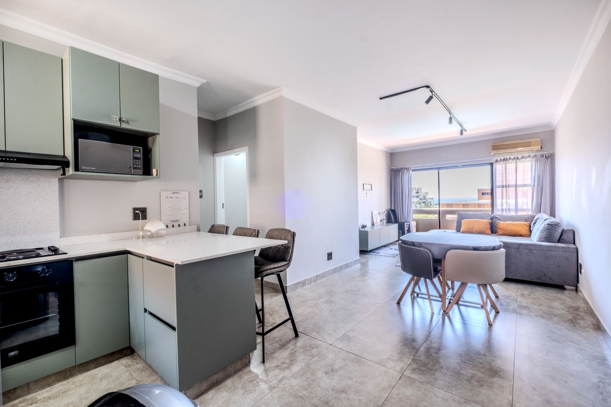 Stepless,  Modern, Seaside Apartment in Umhlanga Rocks with Holiday Rentals - Photo 2