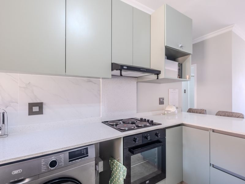 Stepless,  Modern, Seaside Apartment in Umhlanga Rocks with Holiday Rentals - Photo 9