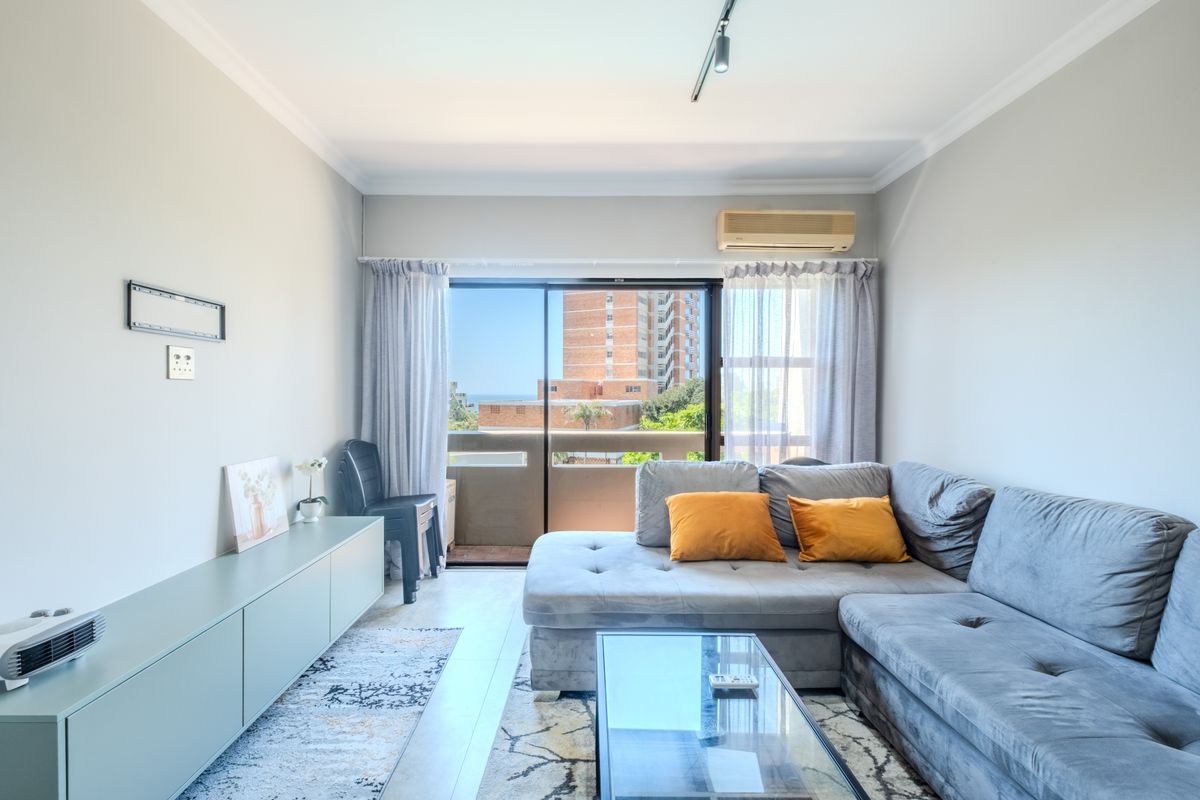 Stepless,  Modern, Seaside Apartment in Umhlanga Rocks with Holiday Rentals - Photo 4