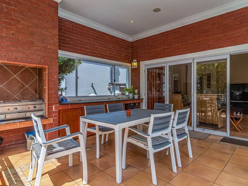 Estate Living At Its Finest! - Photo 8