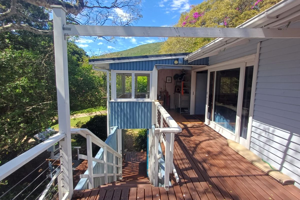 Tranquil Treetop Home with Separate Flat & Views - Photo 5