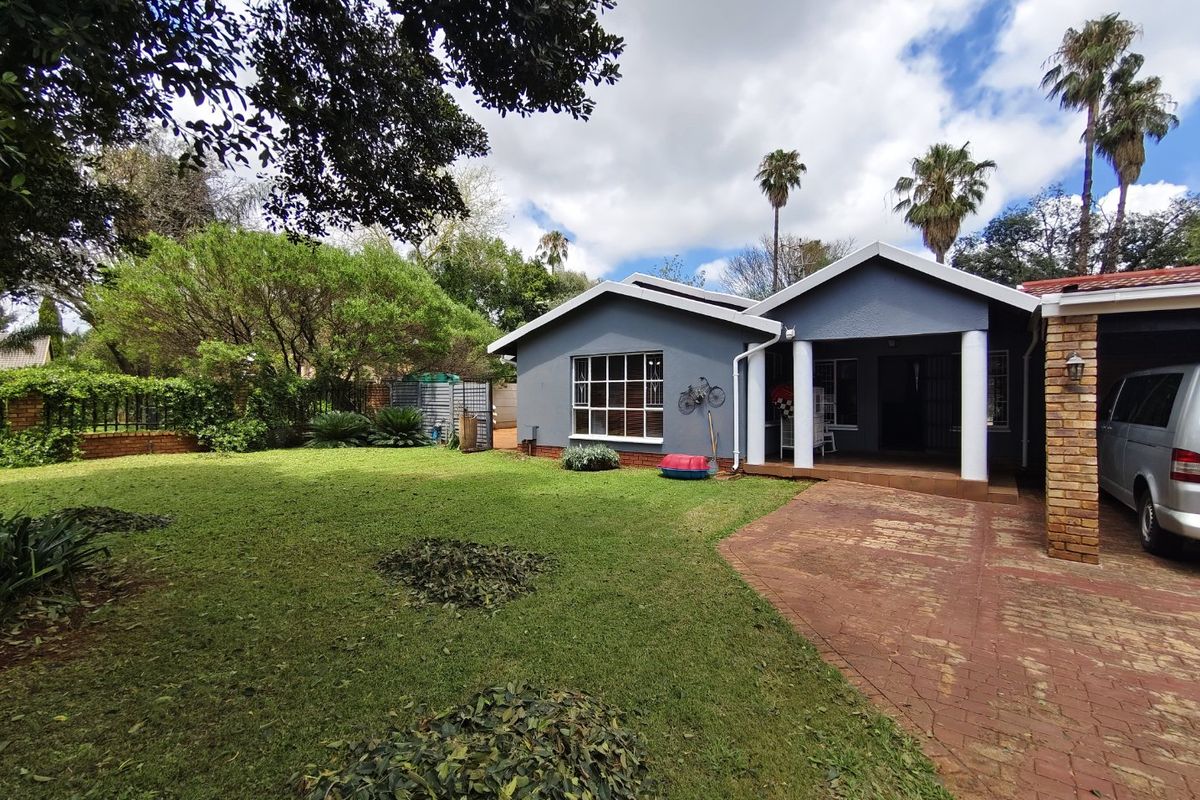 Spacious Family Living with Exceptional Extras - Photo 2