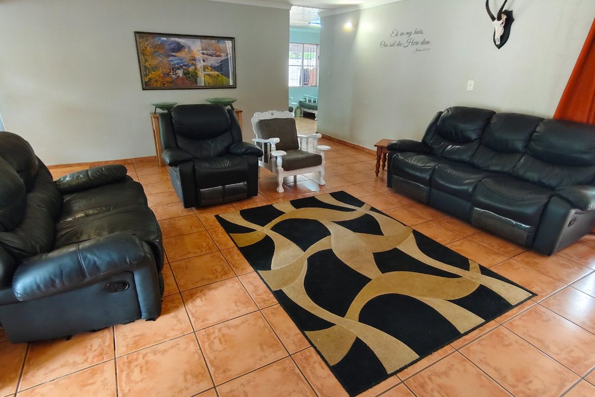 Spacious Family Living with Exceptional Extras - Photo 5