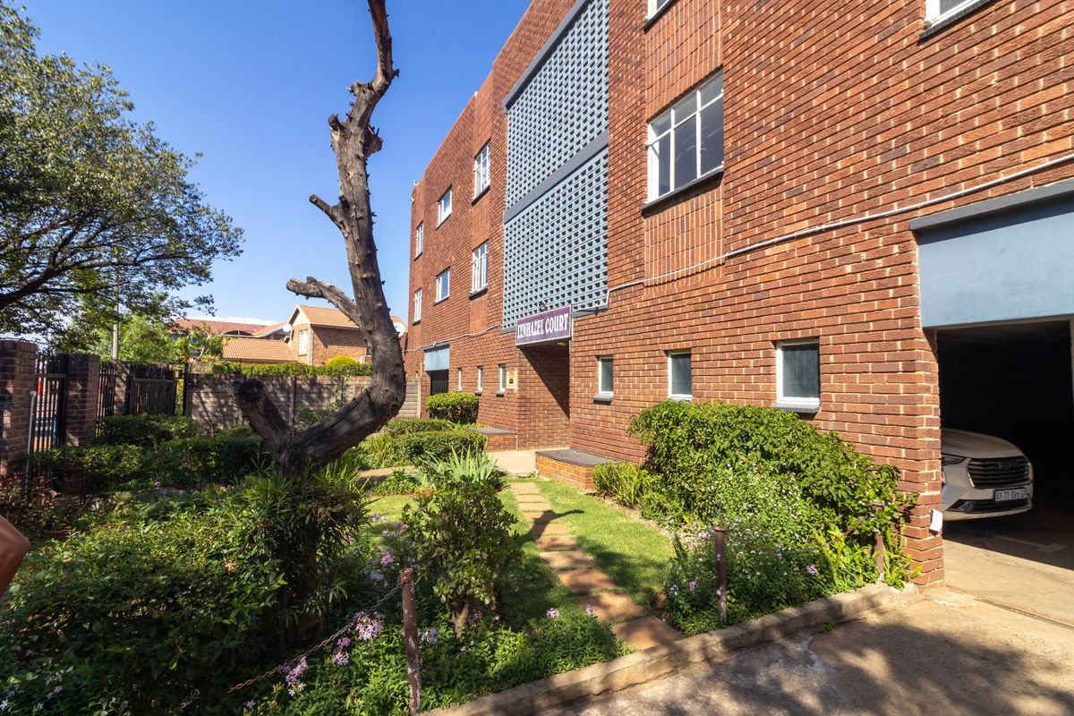 Perfect First Home or High-Return Investment – Location Meets Value! - Photo 2