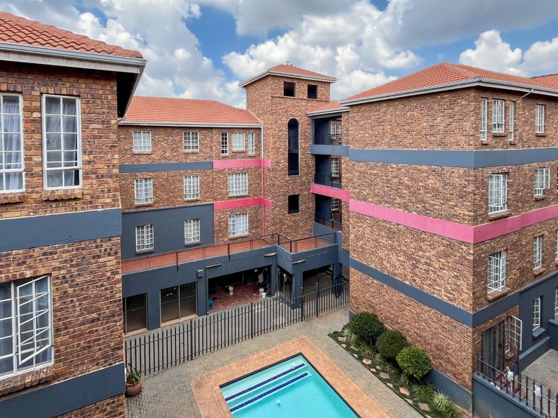 Secure Upstairs Apartment in Ravenswood – Perfect for investors and first time buyers - Photo 4