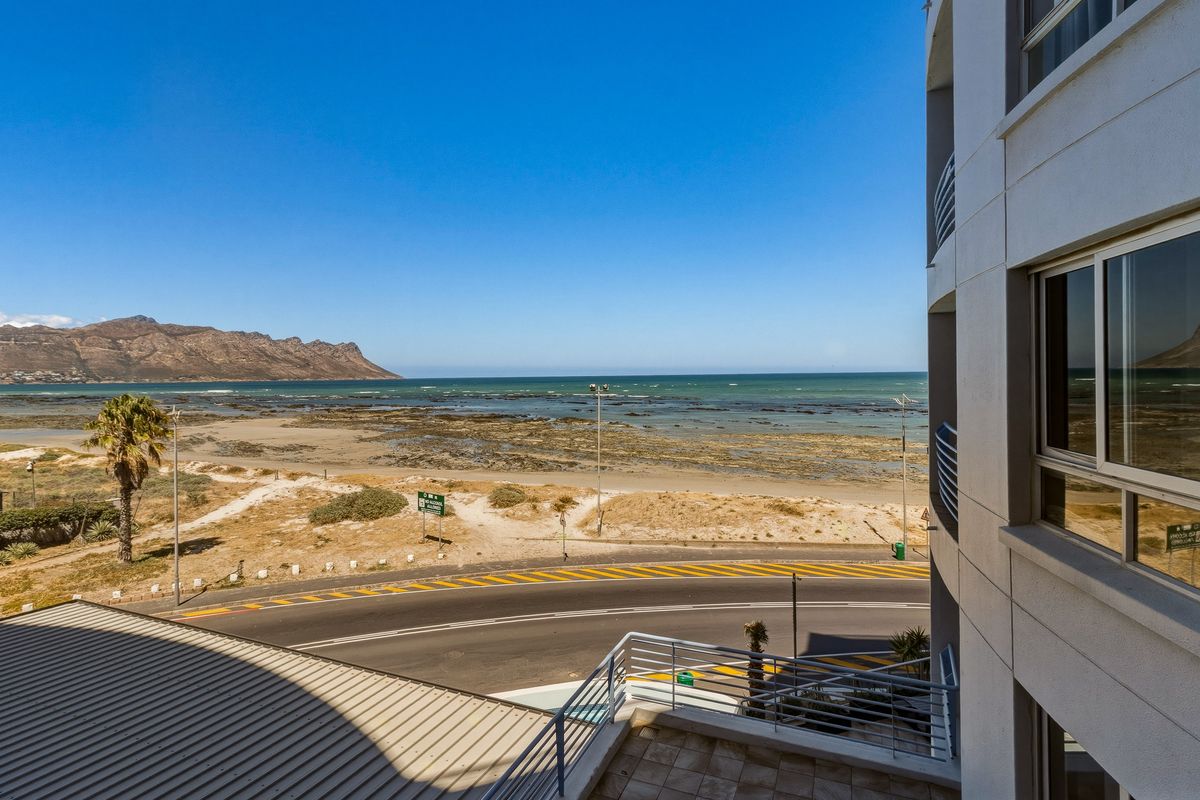 Coastal Investment Gem in Peninsula Bay, Strand - Photo 2