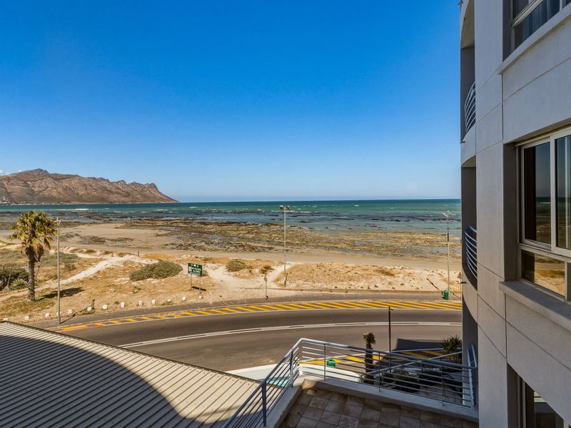 Coastal Investment Gem in Peninsula Bay, Strand - Photo 2