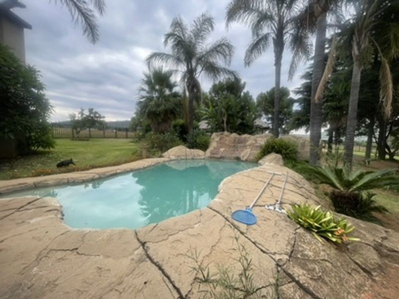 Versatile Lifestyle & Farming Estate, Homes, Workshops, Boreholes & Orchards, Irrigation And More!!! - Photo 2