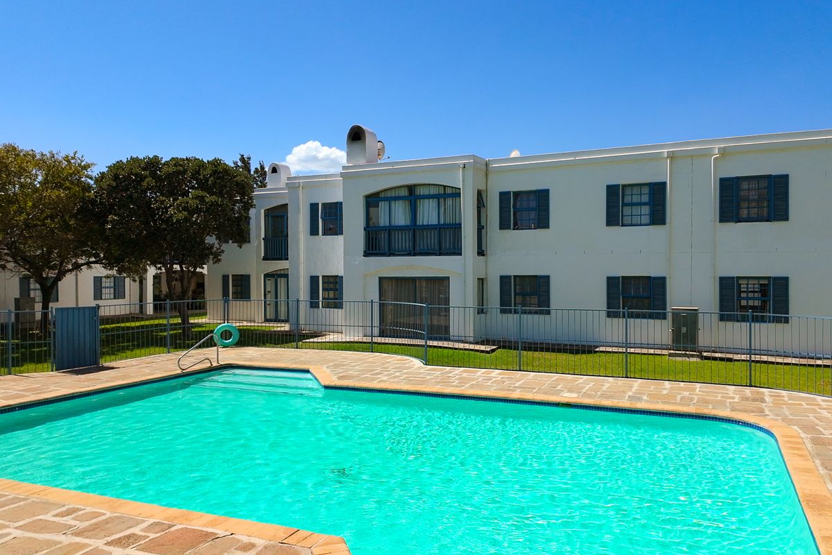 Sunlit Apartment, Prime Investment - Photo 3