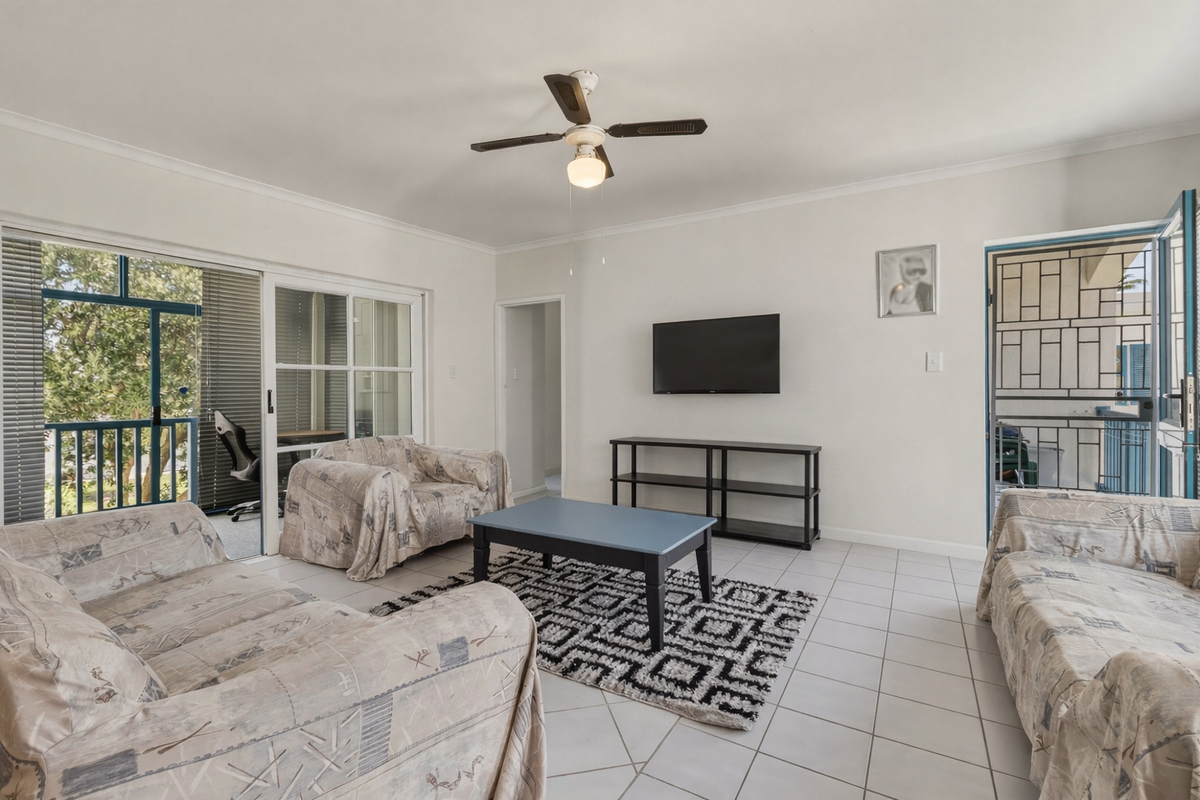 Sunlit Apartment, Prime Investment - Photo 5