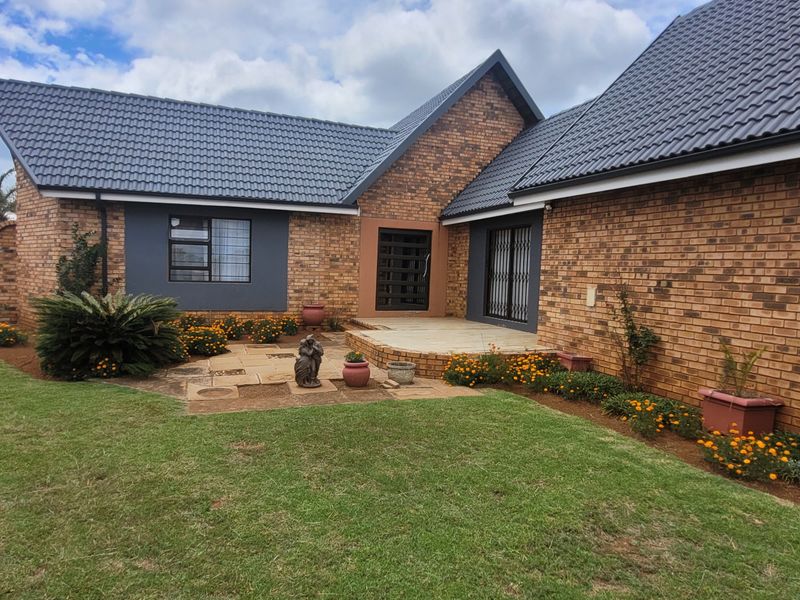 A contemporary masterpiece! - Photo 8