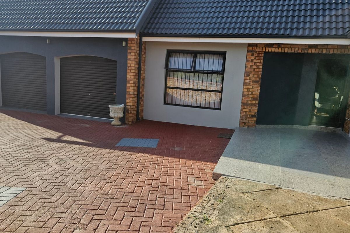 A contemporary masterpiece! - Photo 5