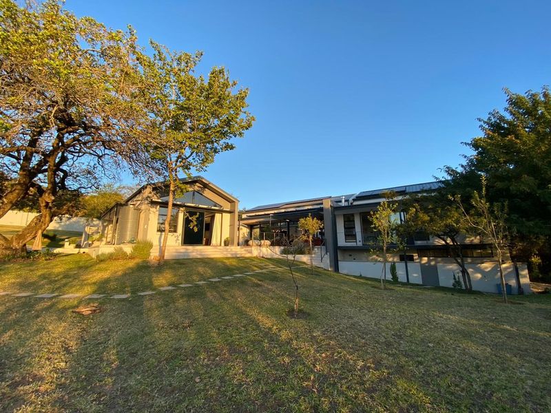A unique, luxury home - own it! - Photo 1