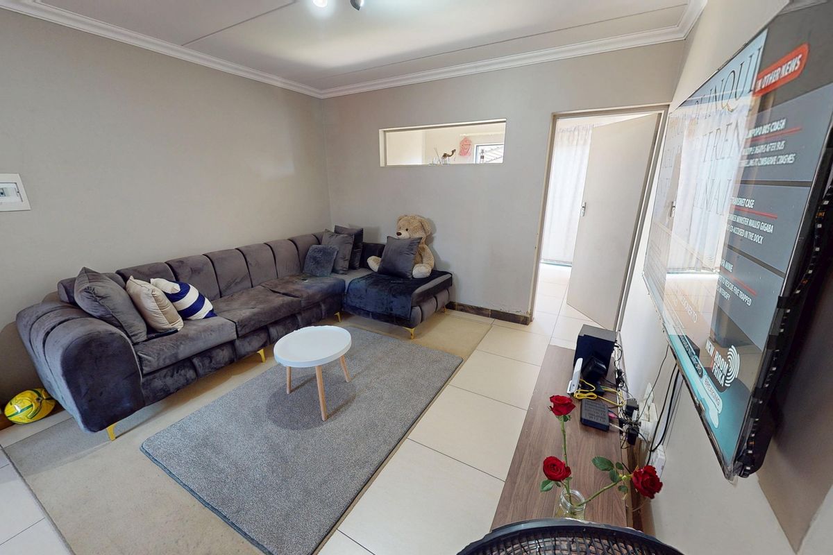 Three bedroom townhouse for sale in Pretoria West - Photo 4