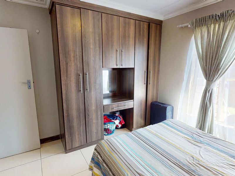 Three bedroom townhouse for sale in Pretoria West - Photo 9