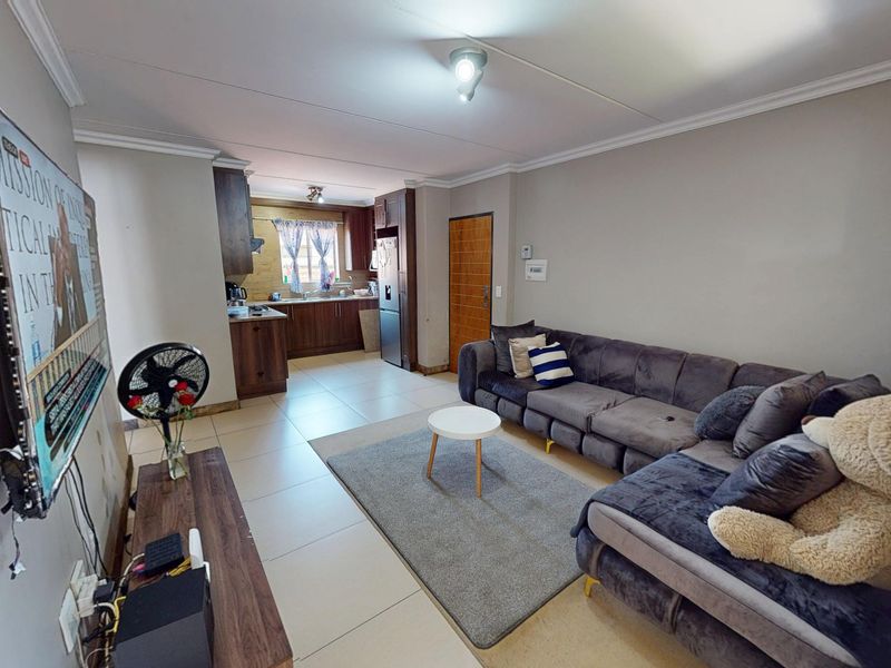 Three bedroom townhouse for sale in Pretoria West - Photo 2