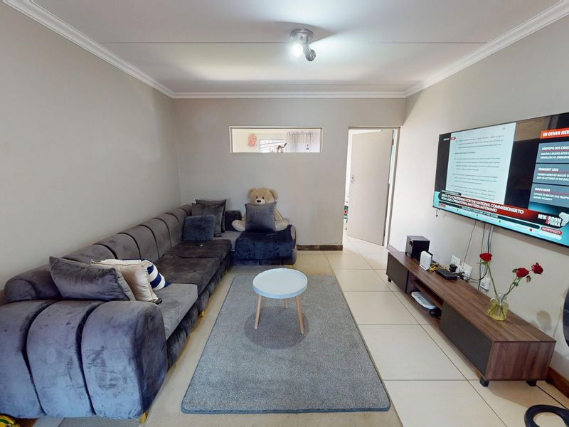 Three bedroom townhouse for sale in Pretoria West - Photo 3