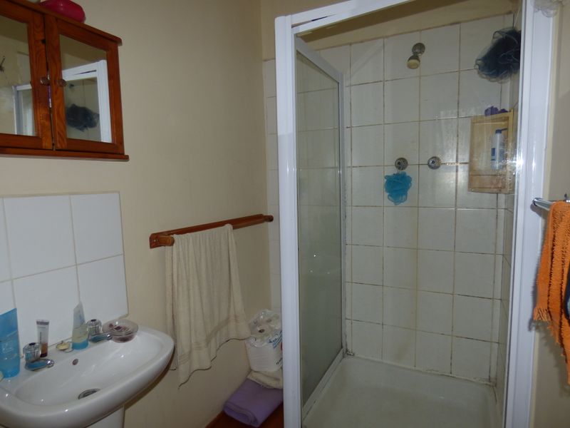 Freestanding Rental Monthly In Port Alfred - Photo 9