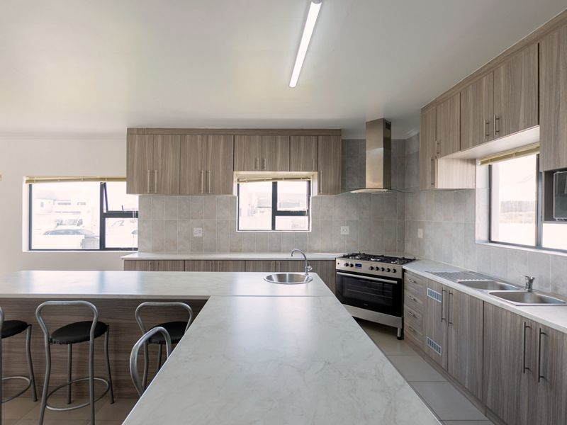 Exceptional Value and Effortless Living in Harbour Heights, St Helena Bay - Photo 10