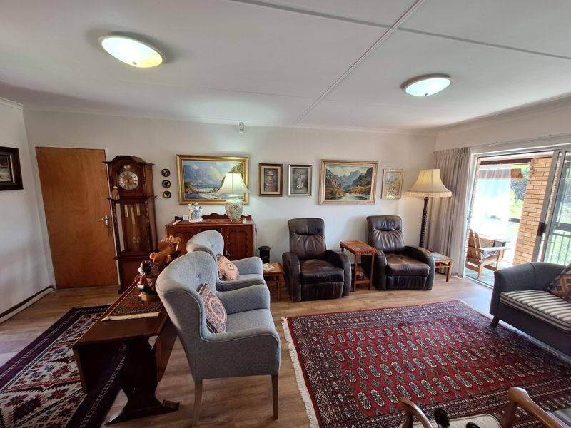 Charming North-East Facing Single-Level Townhouse in Secure Verbena Villas - Photo 6