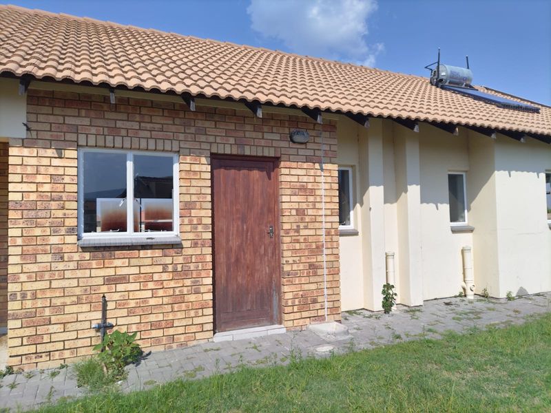 Three-Bedroom Home for Sale in Waterkloof Hills Estate - Photo 9