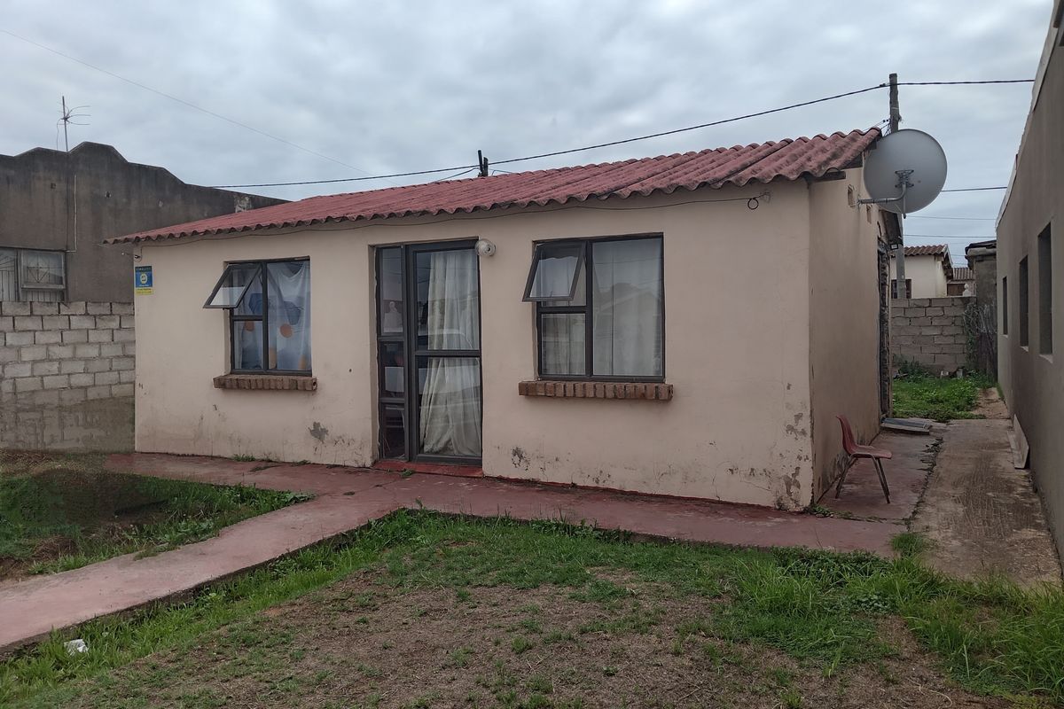 Turn this property to a home of your dreams - Photo 2