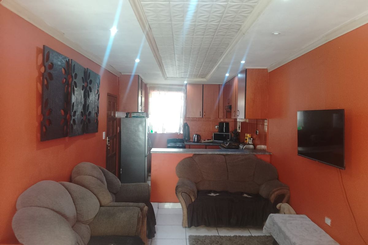 ' Charming Double Storey Family Home On The Main Road " - Photo 5