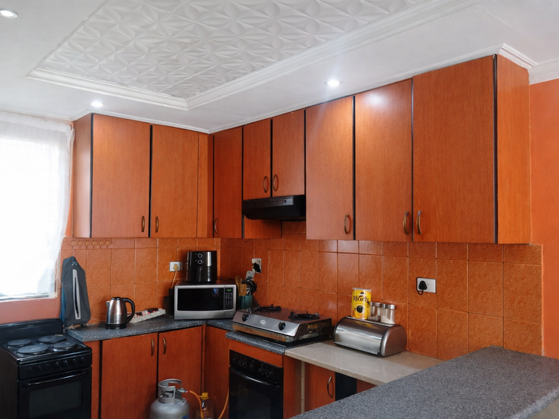 ' Charming Double Storey Family Home On The Main Road " - Photo 9