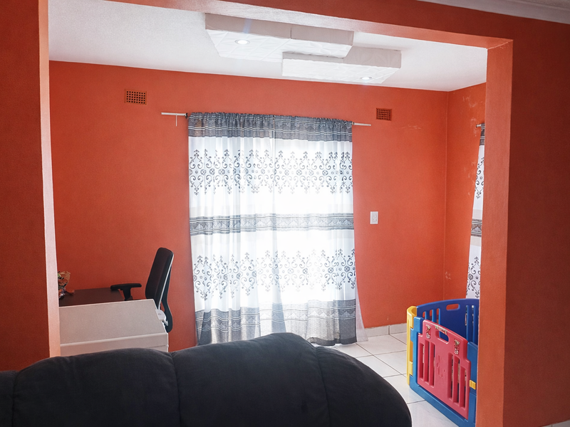 ' Charming Double Storey Family Home On The Main Road " - Photo 7