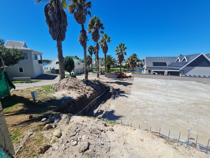 Exciting Build in Progress Large Family Home in Marina Martinique, Jeffreys Bay - Photo 5