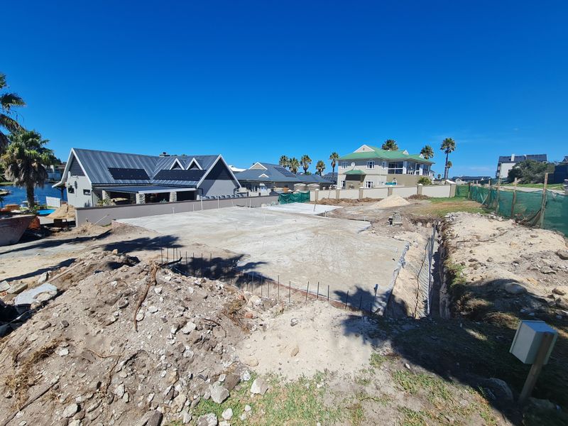 Exciting Build in Progress Large Family Home in Marina Martinique, Jeffreys Bay - Photo 4