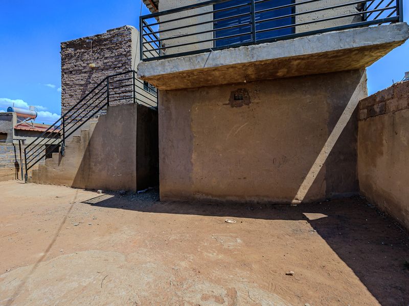 Great Investment Property With Rental Income - Photo 2