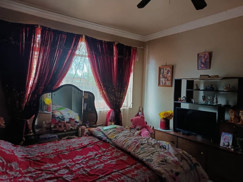 Charming 2-bedroom apartment for sale in Vanderbijlpark CW 6—perfect for comfortable modern living! - Photo 10